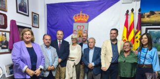 javier vicario visita las casas regionales de castilla la mancha en vilassar y tarrasa por su 25 aniversario