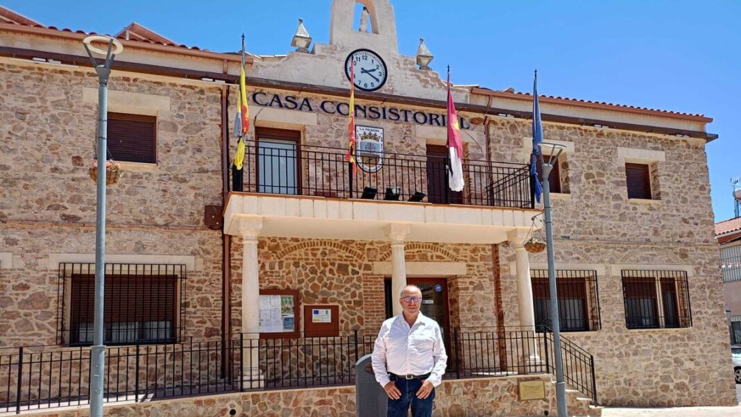 jose fernandez teno alcalde de saceruela