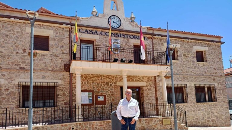 jose fernandez teno alcalde de saceruela