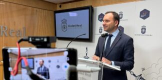 Ciudad Real destina ayudas a AFACR, iluminación vecinal y cheques bebé en su Junta de Gobierno Guillermo Arroyo3