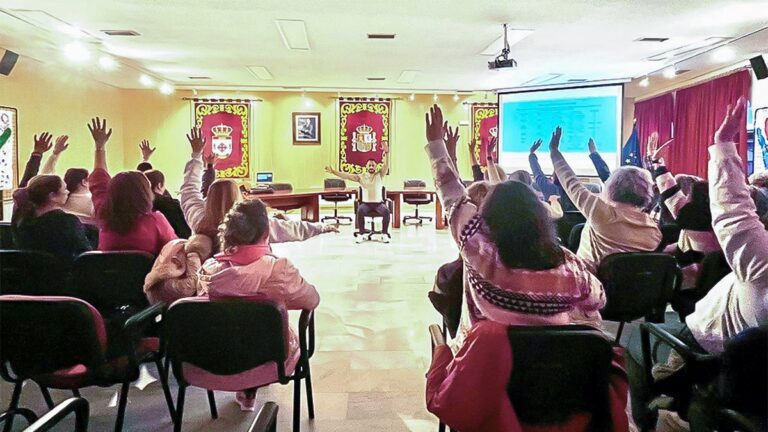 un momento del taller celebrado ayer en dependencias municipales