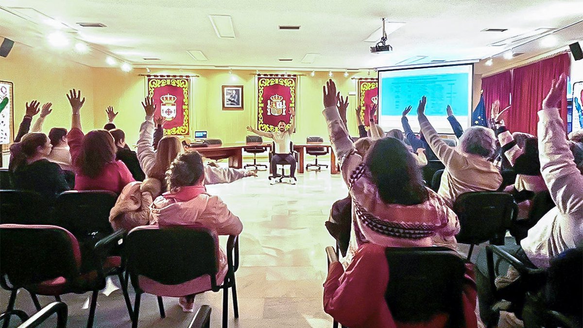 un momento del taller celebrado ayer en dependencias municipales