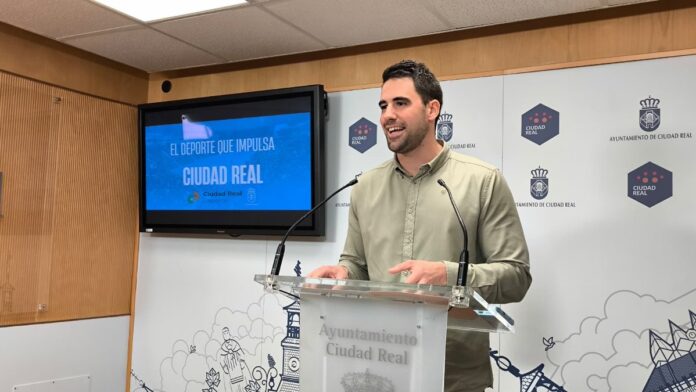 pau beltran presenta el presupuesto del patronato de deportes con un incremento del 71