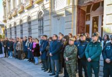 8d25125381e81a872cd645703453e36a 2 xl