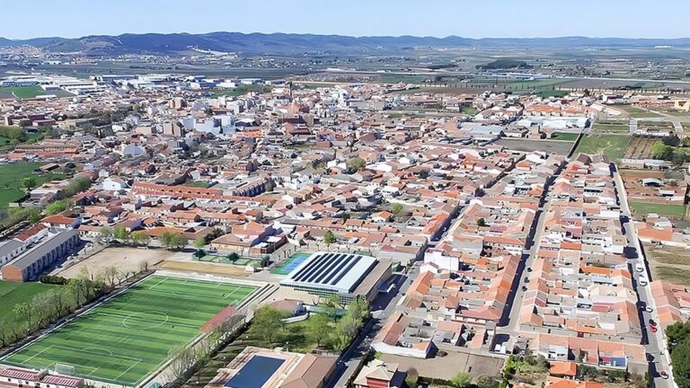 panoramica aerea del casco urbano de argamasilla de calatrava