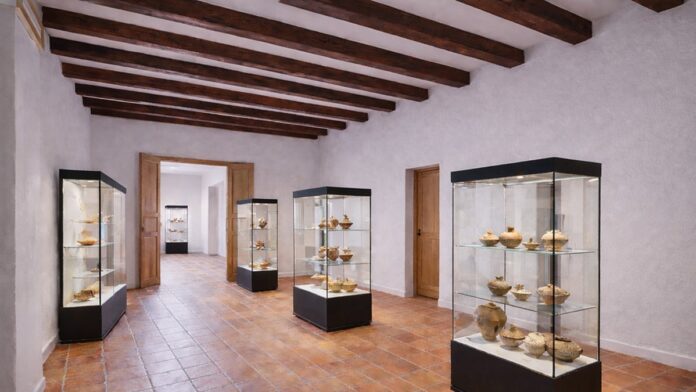 recreacion de una de las salas tal y como quedara para exposicion de piezas arqueologicas recreacion de una de las salas tal y como quedara para exposicion de piezas arqueologicas