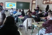 un momento de la charla en el ies alonso quijano