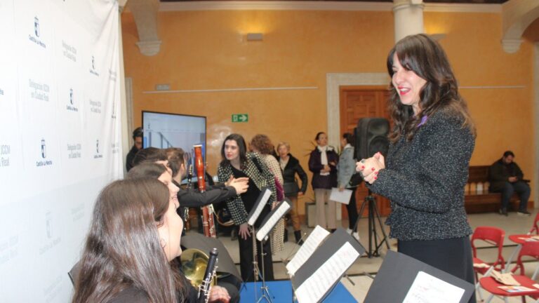 blanca fernandez acto institucional 8 m 3