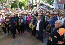 algunos de los numerosisimos congregados