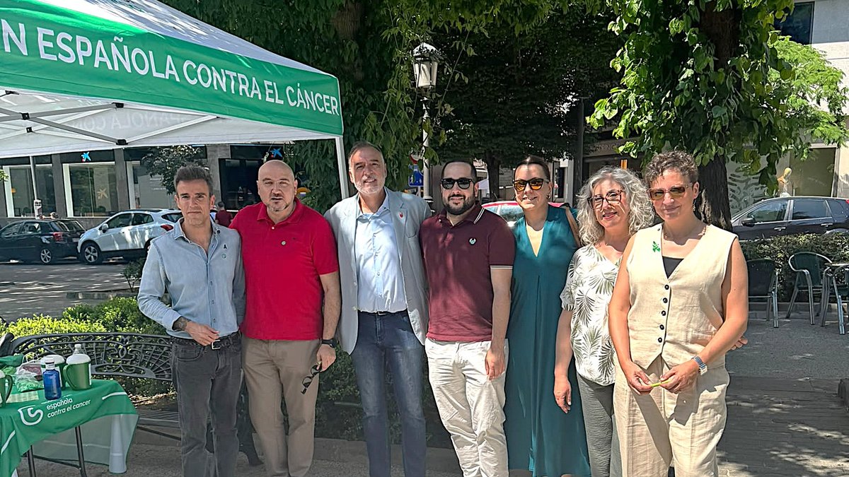 francisco jose garcia en acto aecc 1