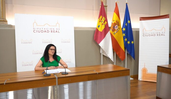 Rocío Zarco informa sobre las ayudas a Universidades Populares y el Plan Extraordinario de Obras Municipales en Ciudad Real
