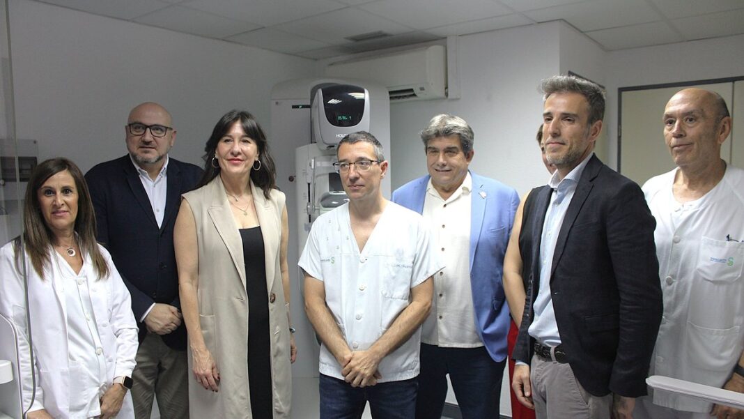 blanca fernandez visita mamografo digital hospital puertollano 01