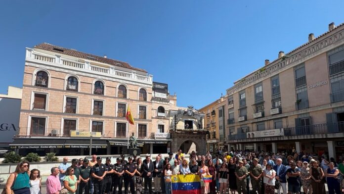 ciudad real guarda un minuto de silencio en solidaridad con las victimas de los terremotos de venezuela ciudad real guarda un minuto de silencio en solidaridad con las victimas de los terremotos de venezuela