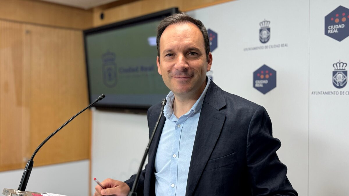 Guillermo Arroyo comparece para valorar la sentencia del TSJ de Castilla-La Mancha sobre el cambio de denominación de calles en Ciudad Real.