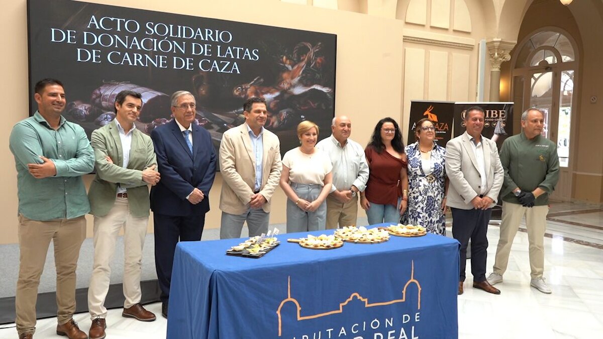 La Diputación de Ciudad Real ha acogido el acto de entrega de 4.000 raciones de carne de ciervo y jabalí destinadas al Banco de Alimentos