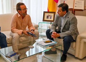 Miguel Ángel Valverde y Pablo Toledano durante la reunión de trabajo sobre proyectos de Brazatortas en el Palacio Provincial.