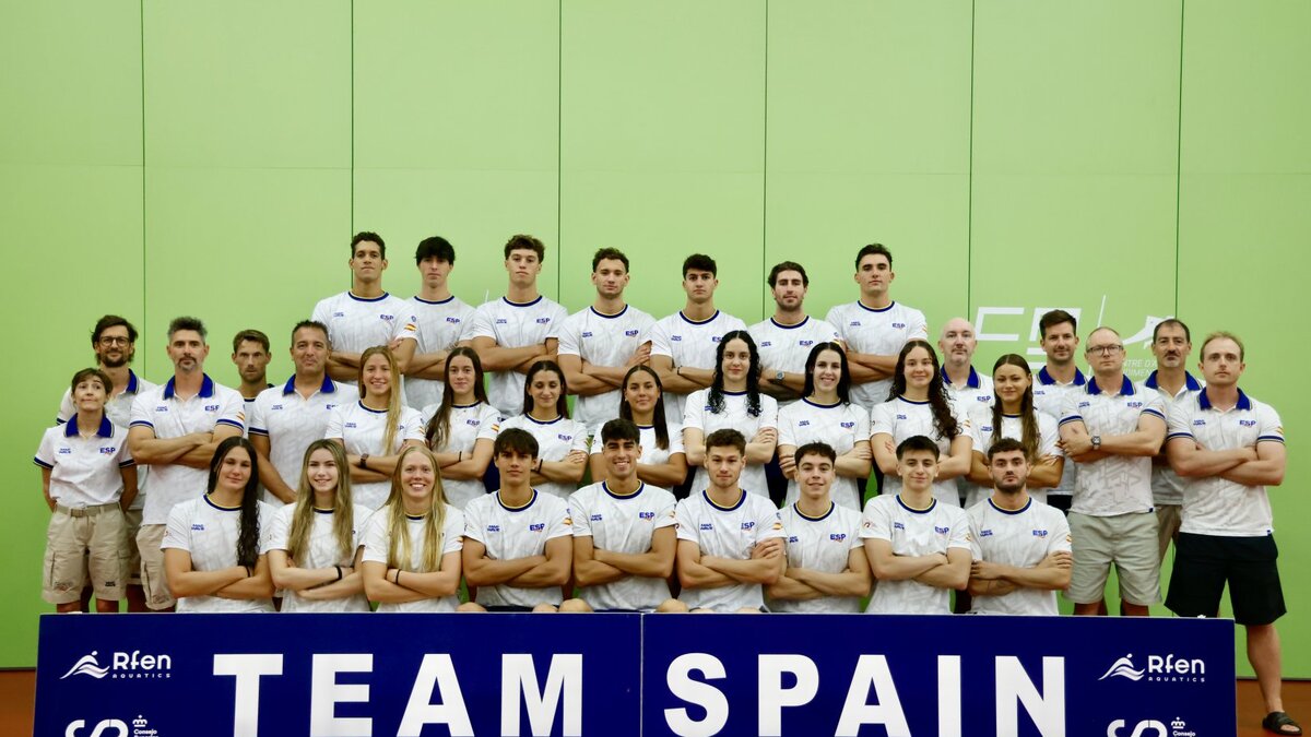 EQUIPO NATACIÓN ESPAÑA EUROPEO PARÍS 26