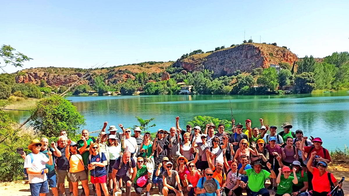 Senderistas durante una ruta en Ruidera