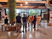 Visitantes durante una visita al Museo de la Minería y el Carbonífero de Puertollano.