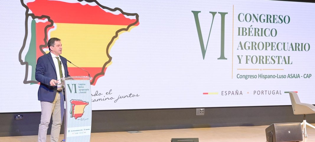 Miguel Ángel Valverde durante el VI Congreso Ibérico Agropecuario y Forestal en IFEDI.