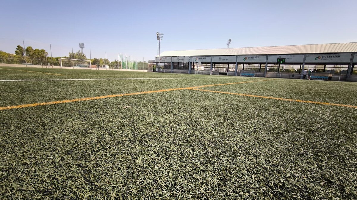 Ciudad Real renovará el césped del campo 2 del Rey Juan Carlos con una inversión de 235.000 euros 2