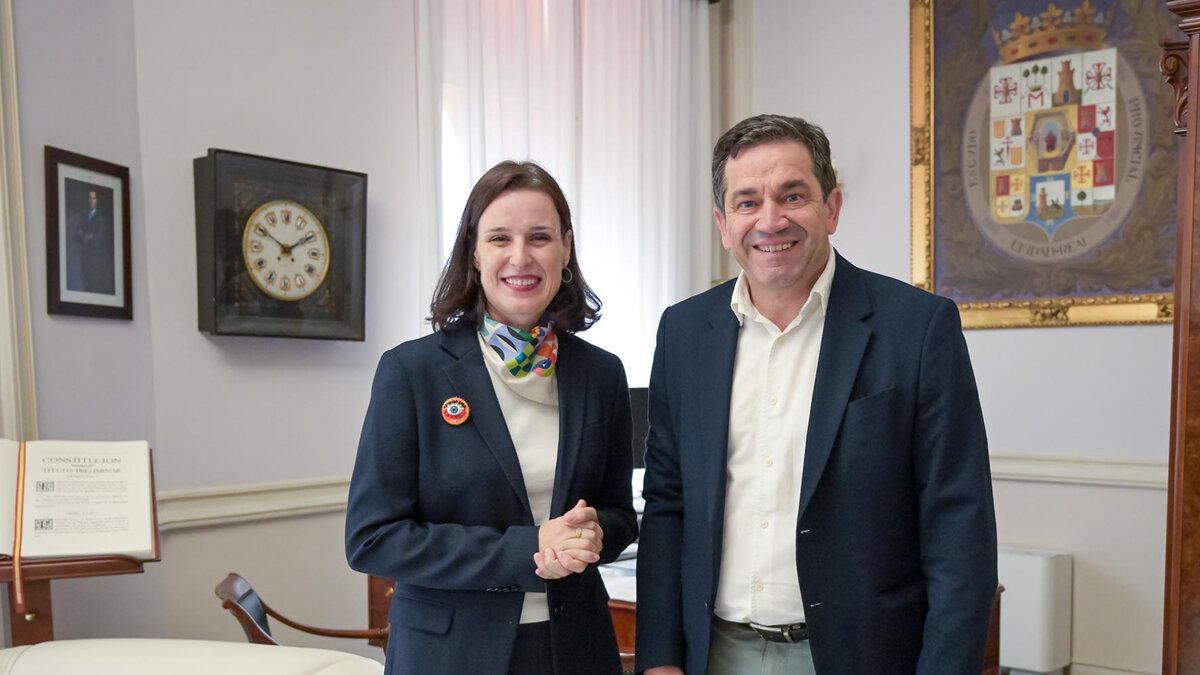 Miguel Ángel Valverde e Irene Pardo durante la reunión sobre la 50ª edición del Festival de Almagro