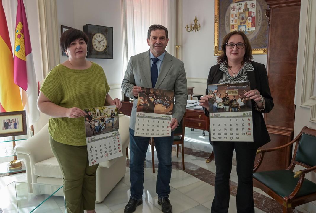 Calendario solidario 2027 de Padisbol con temática musical en Bolaños de Calatrava