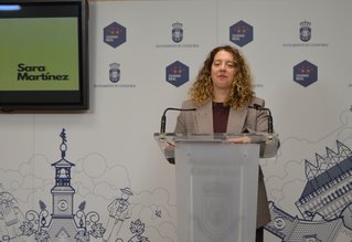 Sara Martínez, portavoz del Grupo Municipal Socialista de Ciudad Real, durante sus críticas a las políticas municipales de igualdad y juventud.