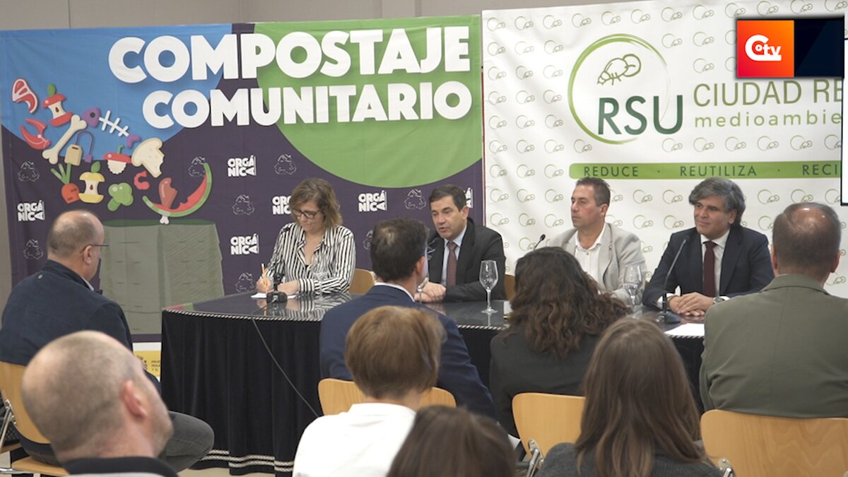 Representantes institucionales en las jornadas de clausura del proyecto CORE en Bolaños de Calatrava.