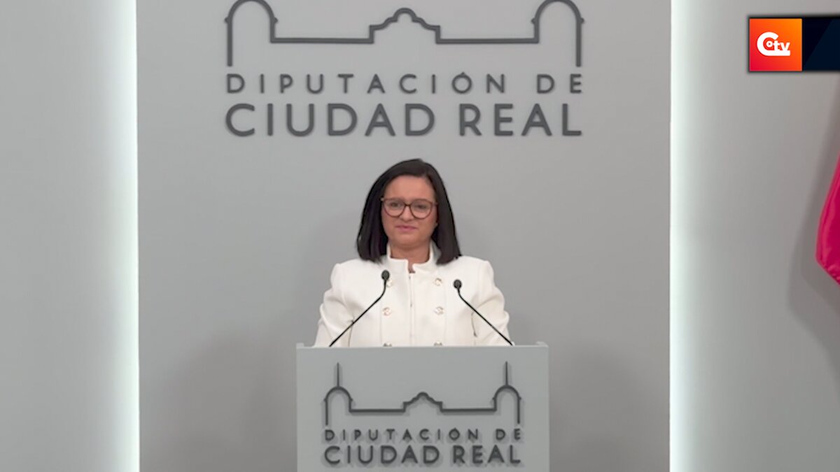 Rocío Zarco, portavoz del Gobierno de la Diputación de Ciudad Real, durante una intervención sobre las ayudas provinciales al empleo y a los municipios.