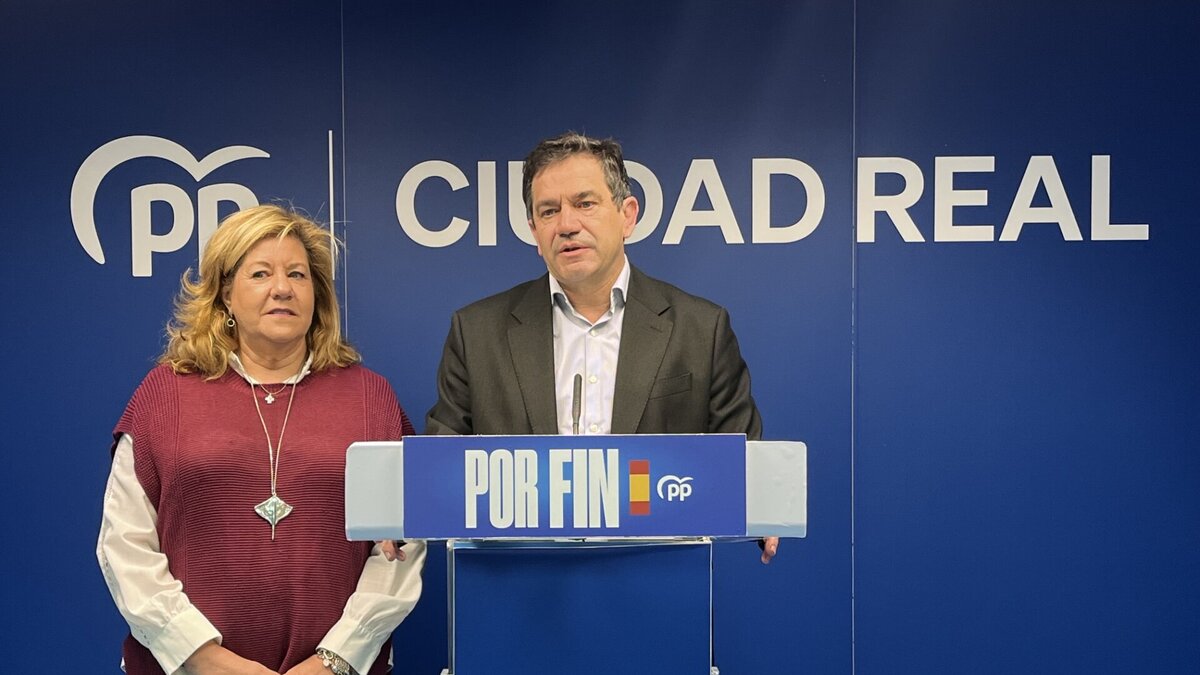 Miguel Ángel Valverde presenta la propuesta de candidaturas del PP de Ciudad Real al Congreso de los Diputados y al Senado.