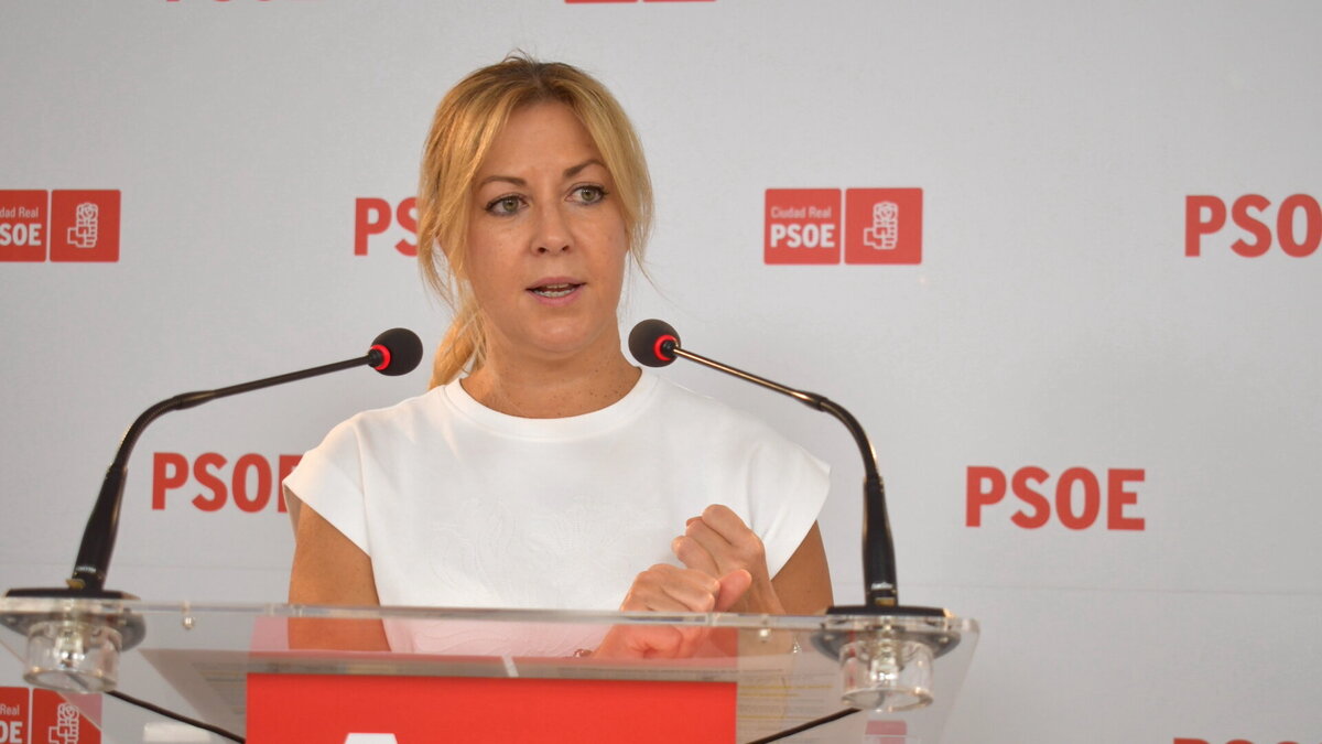Ana Isabel Abengózar durante sus declaraciones sobre los avances de la sanidad pública en Castilla-La Mancha