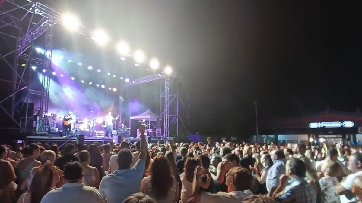 Argamasilla de Calatrava cierra unas Fiestas 2025 históricas con récord de participación 3 el sabado demarco flamenco tambien lleno el emblematico parque ferial